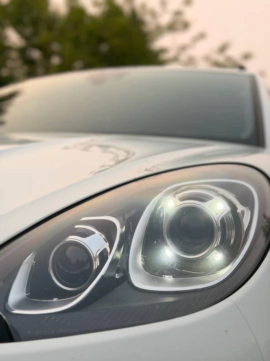 2015 Porsche Macan Turbo - Image 8 of 9