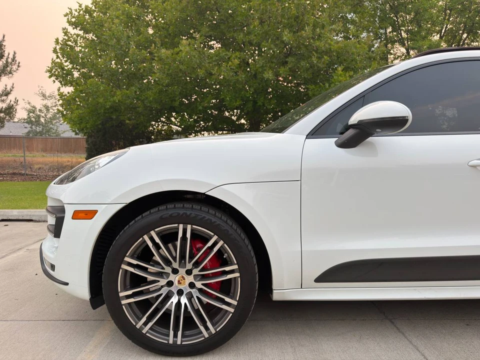 2015 Porsche Macan Turbo - Image 7 of 9