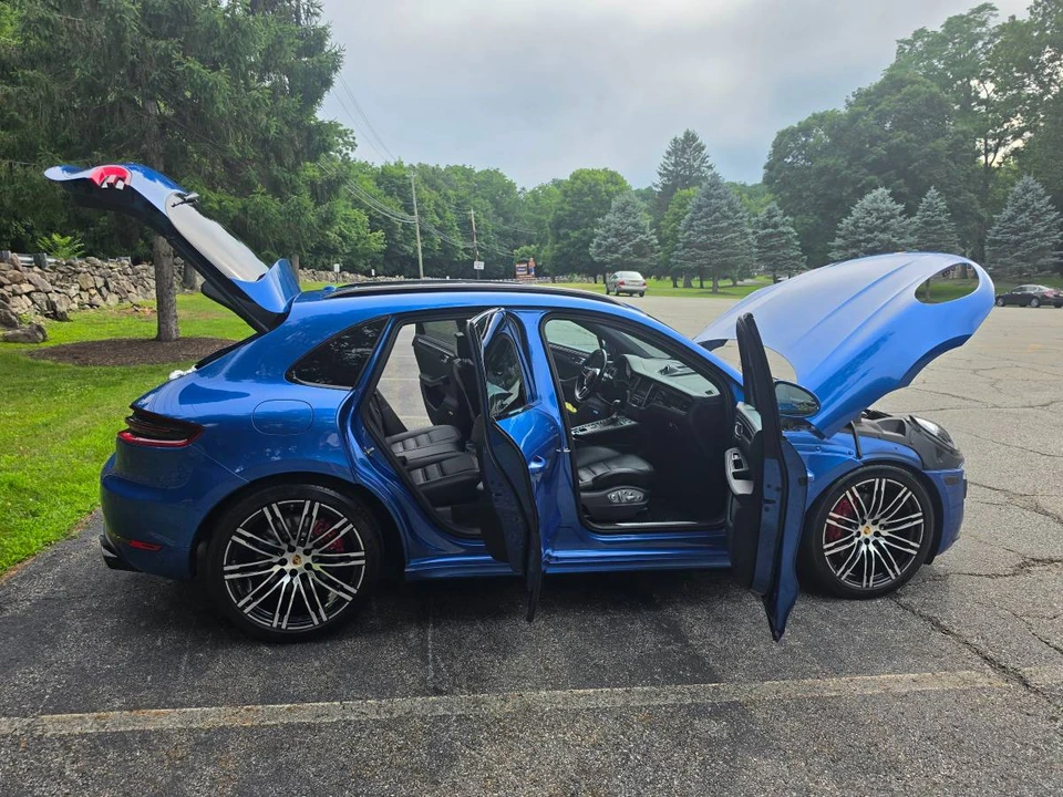 2015 Porsche Macan Turbo - Image 6 of 8