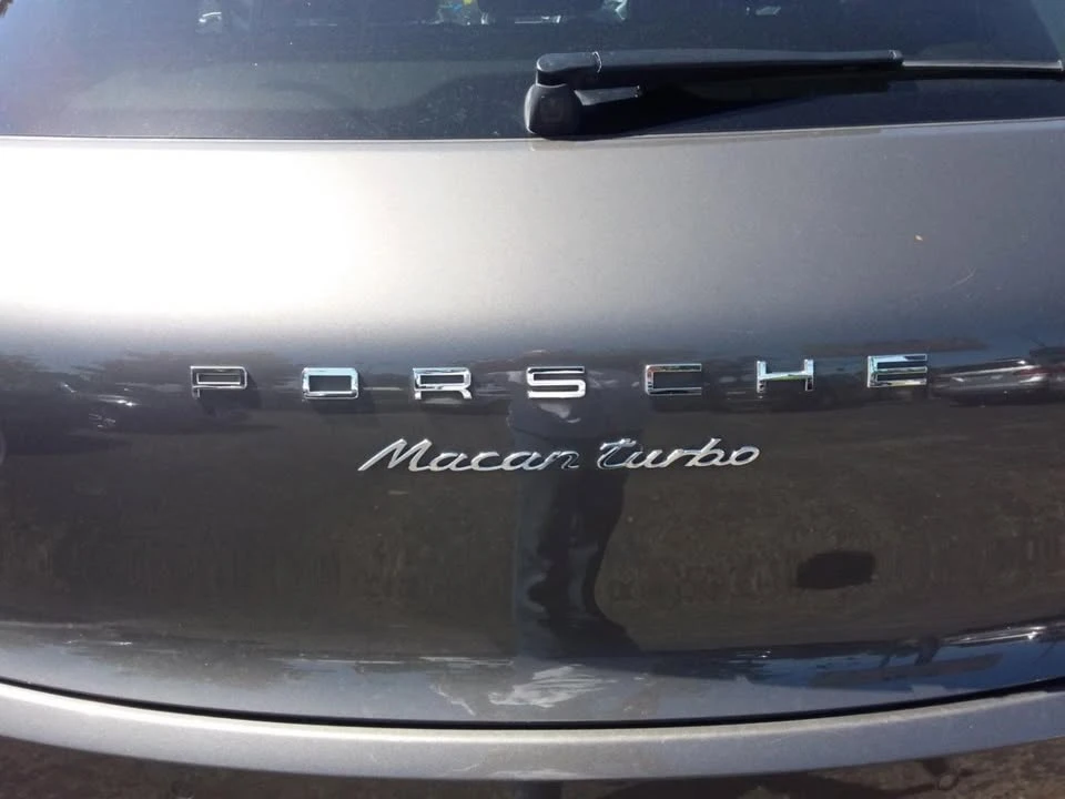 2015 Porsche Macan Turbo - Image 19 of 20