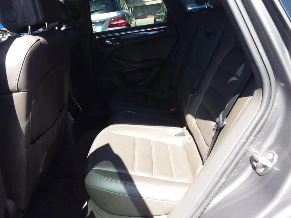2015 Porsche Macan Turbo - Image 15 of 20