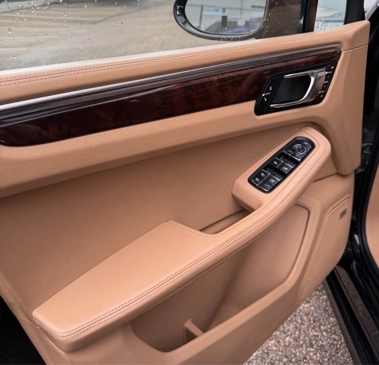 2015 Porsche Macan Turbo - Image 11 of 15
