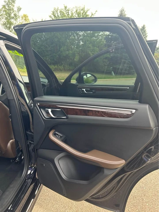 2015 Porsche Macan Turbo - Image 10 of 17