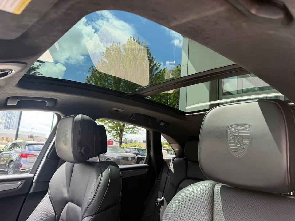 2015 Porsche Macan Turbo - Image 13 of 20