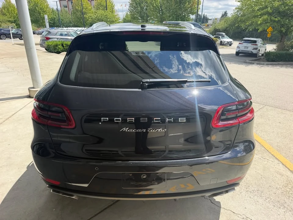 2015 Porsche Macan Turbo - Image 6 of 20