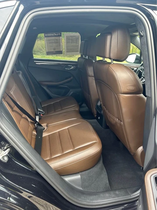 2015 Porsche Macan Turbo - Image 11 of 17
