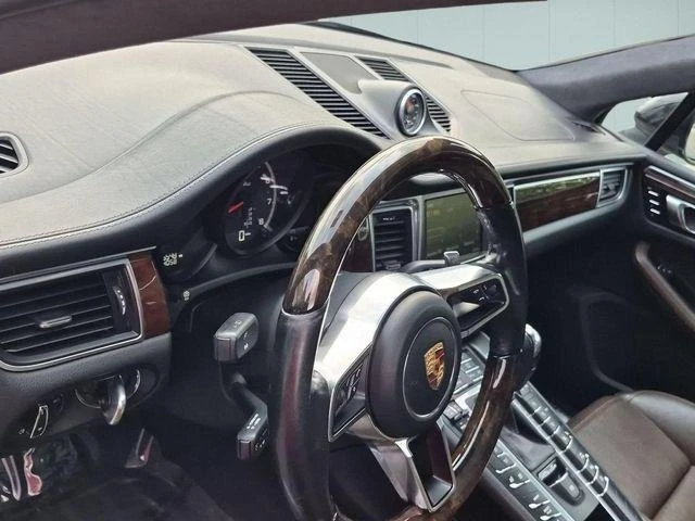 2015 Porsche Macan Turbo - Image 7 of 16