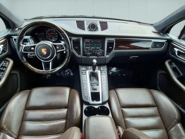 2015 Porsche Macan Turbo - Image 15 of 16