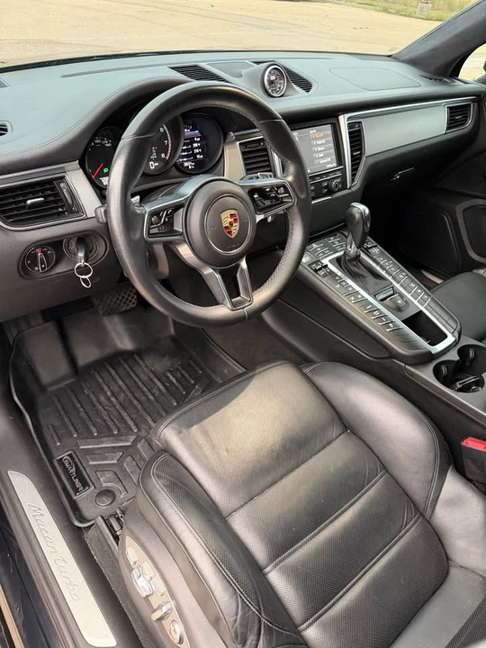 2015 Porsche Macan Turbo - Image 7 of 9