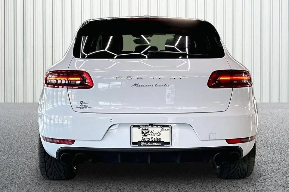 2015 Porsche Macan Turbo - Image 5 of 19