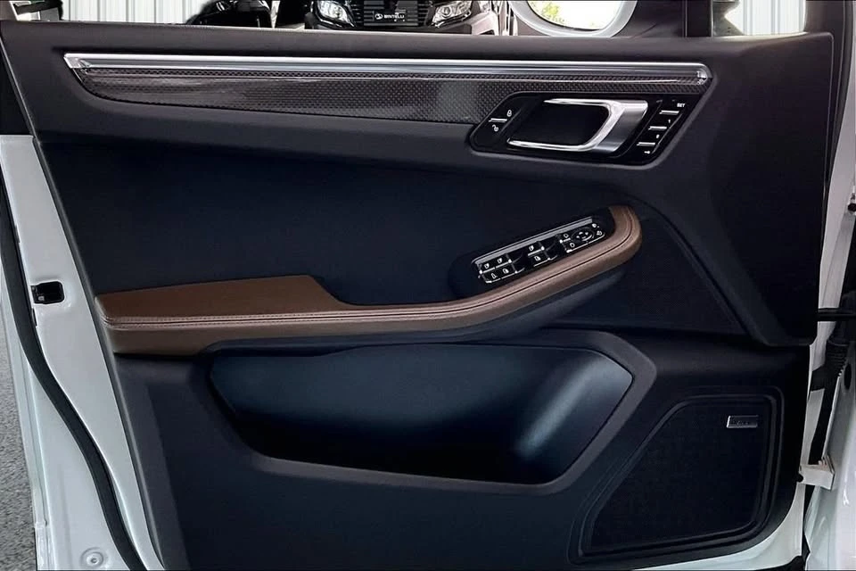 2015 Porsche Macan Turbo - Image 19 of 19