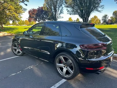 2015 Porsche Macan Turbo