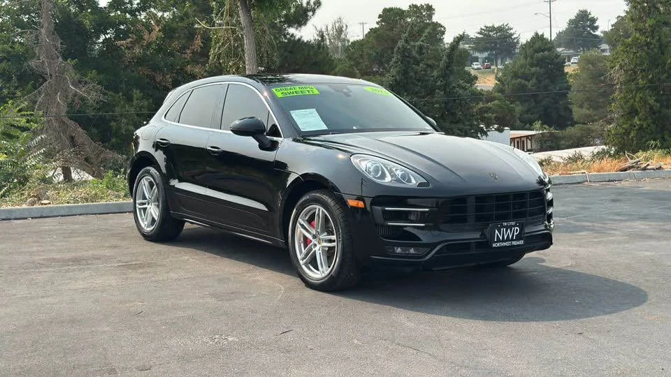 2015 Porsche Macan Turbo - Image 2 of 9