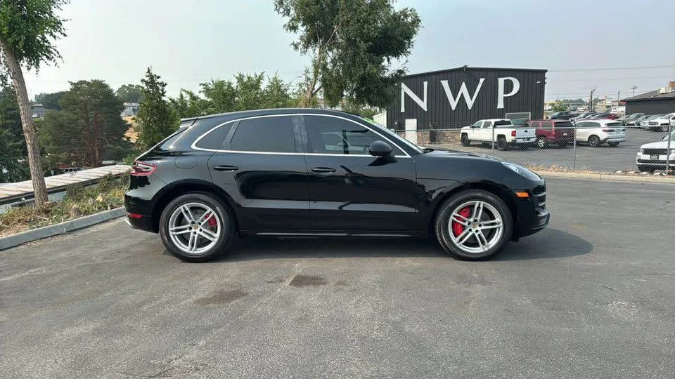 2015 Porsche Macan Turbo - Image 3 of 9