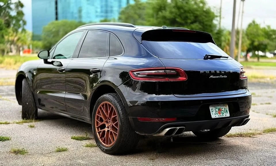 2015 Porsche Macan Turbo - Image 3 of 20