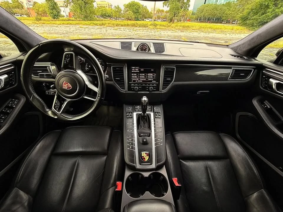 2015 Porsche Macan Turbo - Image 13 of 20