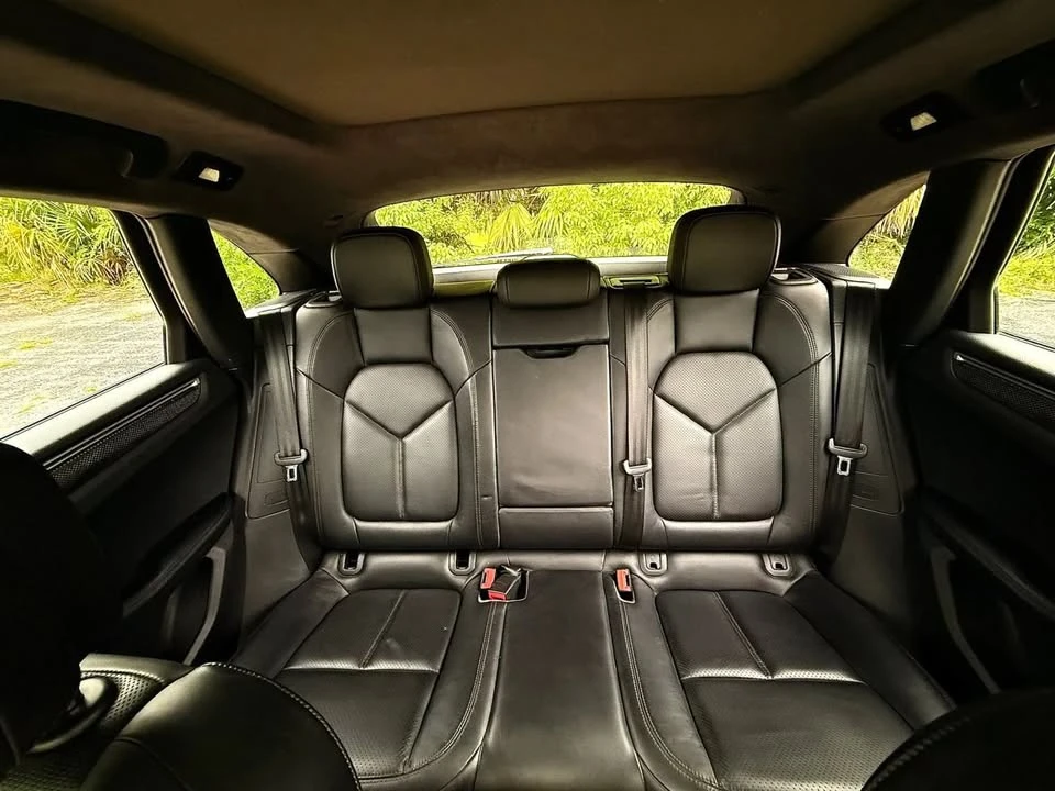 2015 Porsche Macan Turbo - Image 15 of 20