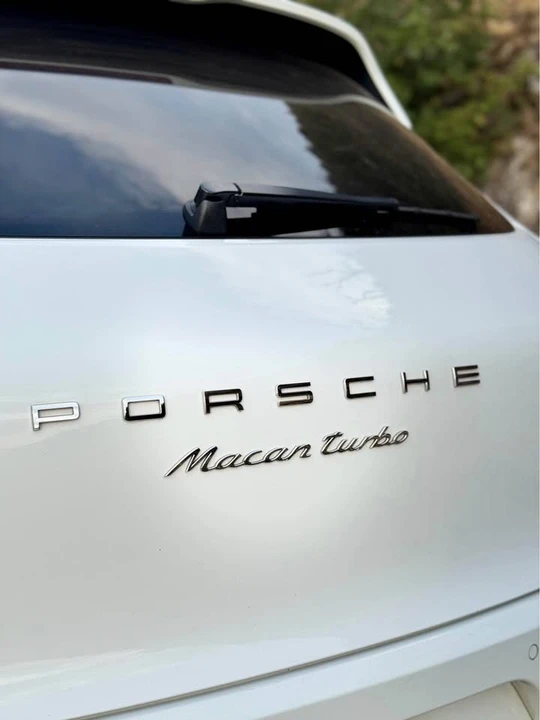 2015 Porsche Macan Turbo - Image 5 of 19
