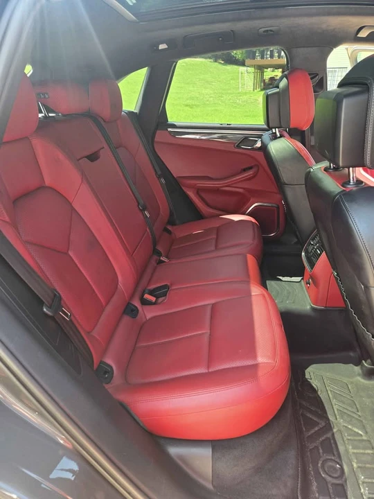 2015 Porsche Macan Turbo - Image 15 of 20