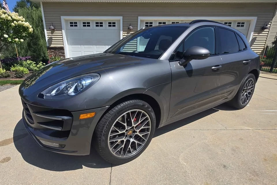 2015 Porsche Macan Turbo - Image 2 of 20