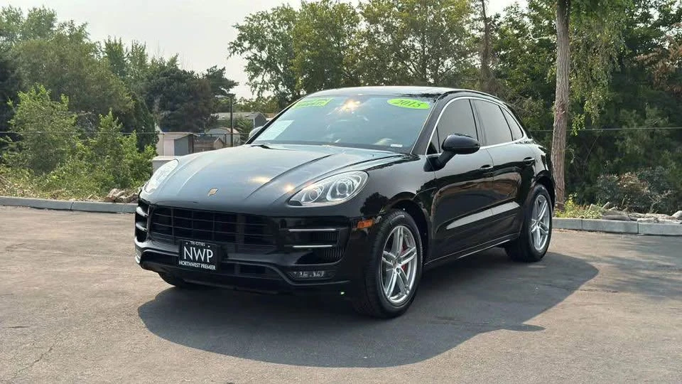2015 Porsche Macan Turbo - Image 3 of 10