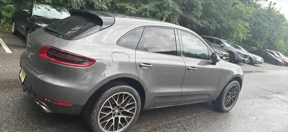 2015 Porsche Macan Turbo - Image 5 of 6