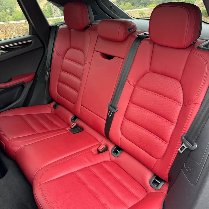 2015 Porsche Macan Turbo - Image 12 of 14