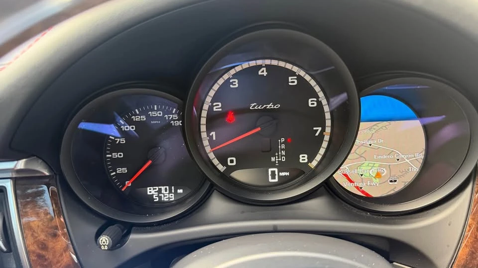 2015 Porsche Macan Turbo - Image 19 of 20