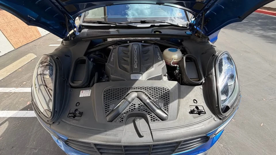 2015 Porsche Macan Turbo - Image 20 of 20