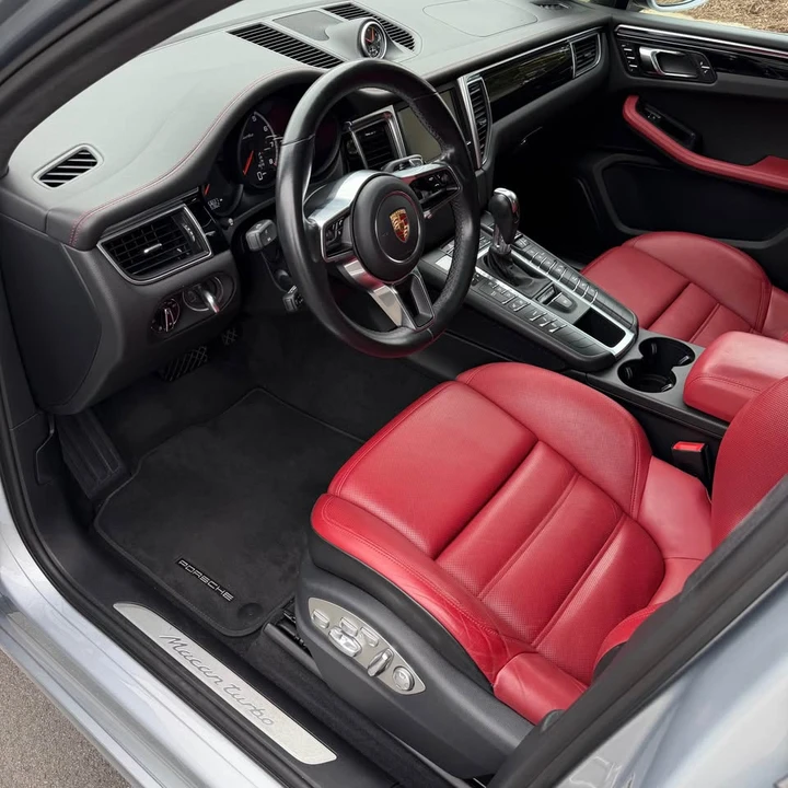 2015 Porsche Macan Turbo - Image 8 of 14