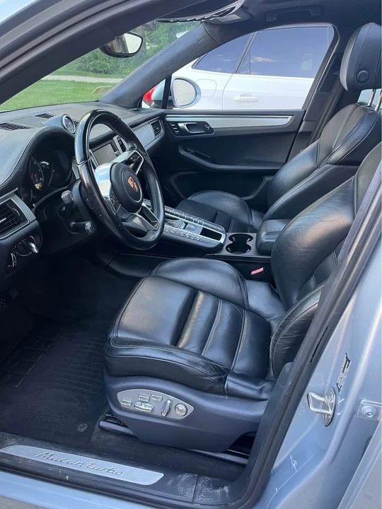 2015 Porsche Macan Turbo - Image 14 of 14