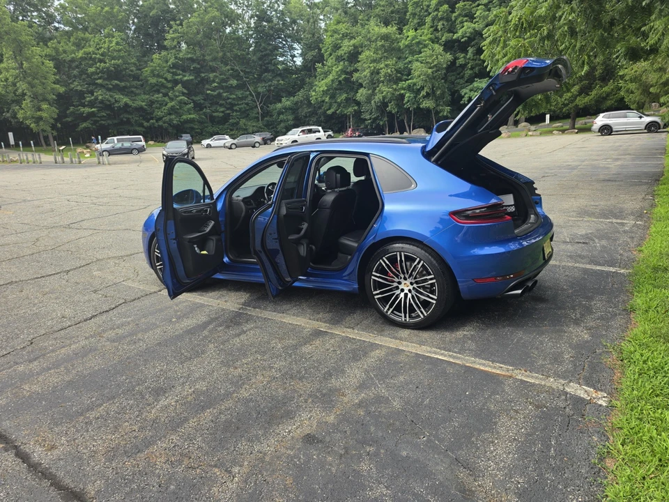 2015 Porsche Macan Turbo - Image 8 of 20