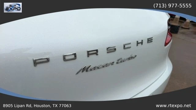 2015 Porsche Macan Turbo - Image 17 of 31