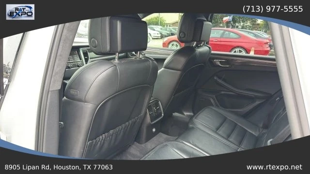 2015 Porsche Macan Turbo - Image 28 of 31