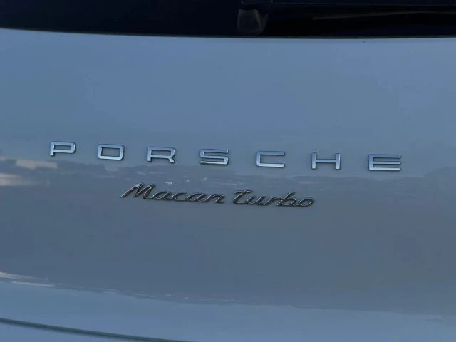 2015 Porsche Macan Turbo - Image 8 of 21