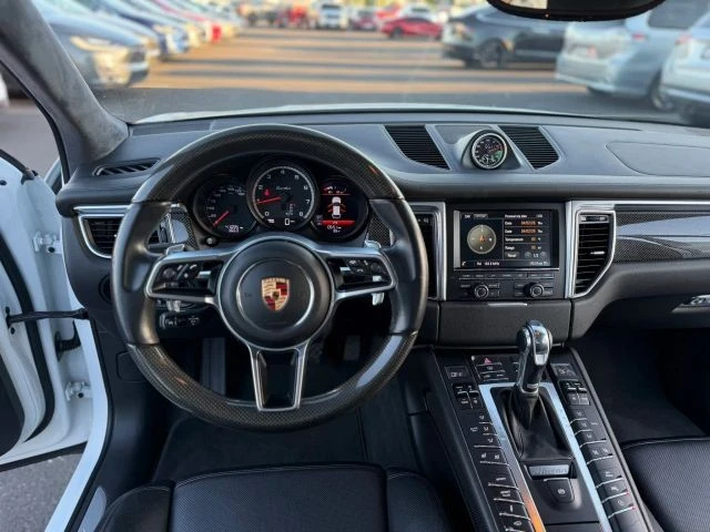 2015 Porsche Macan Turbo - Image 16 of 21