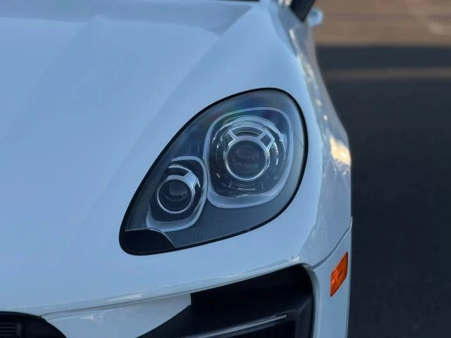 2015 Porsche Macan Turbo - Image 4 of 21