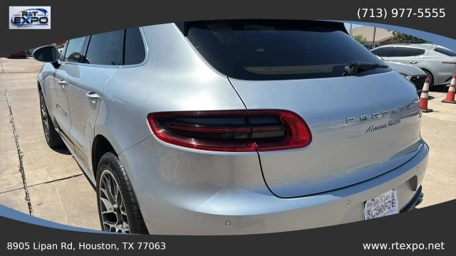 2015 Porsche Macan Turbo - Image 18 of 31