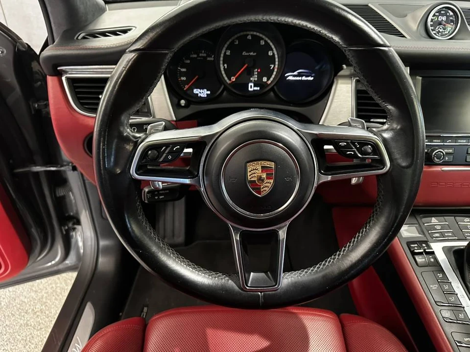 2015 Porsche Macan Turbo - Image 11 of 15