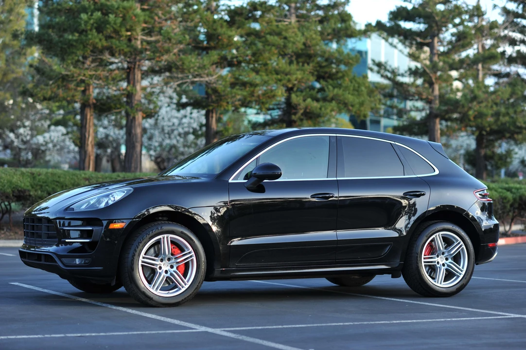 2015 Porsche Macan Turbo - Image 8 of 21