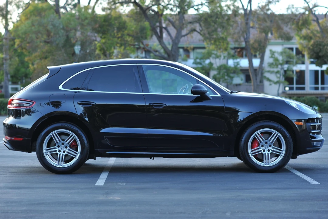 2015 Porsche Macan Turbo - Image 3 of 21