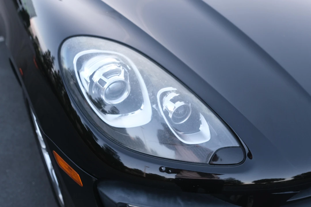 2015 Porsche Macan Turbo - Image 19 of 21