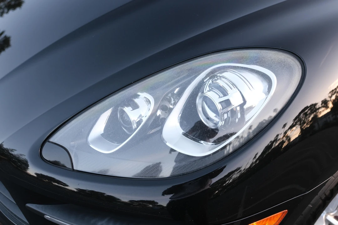 2015 Porsche Macan Turbo - Image 20 of 21