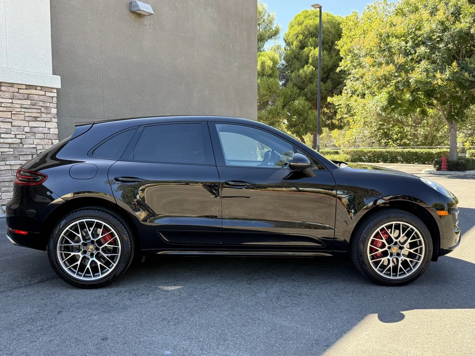 2015 Porsche Macan Turbo - Image 7 of 31