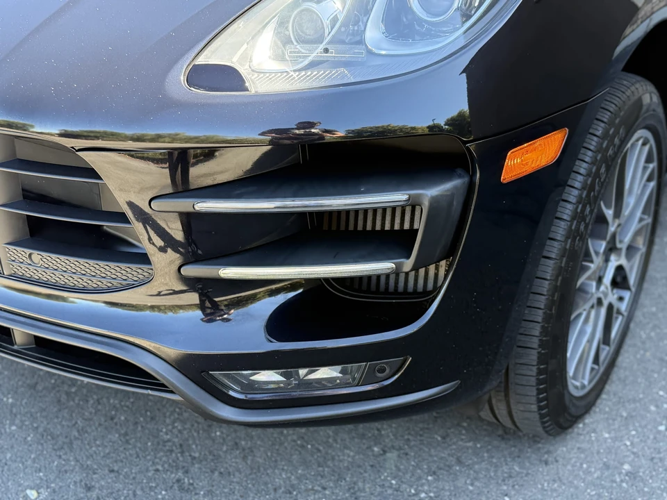 2015 Porsche Macan Turbo - Image 27 of 31