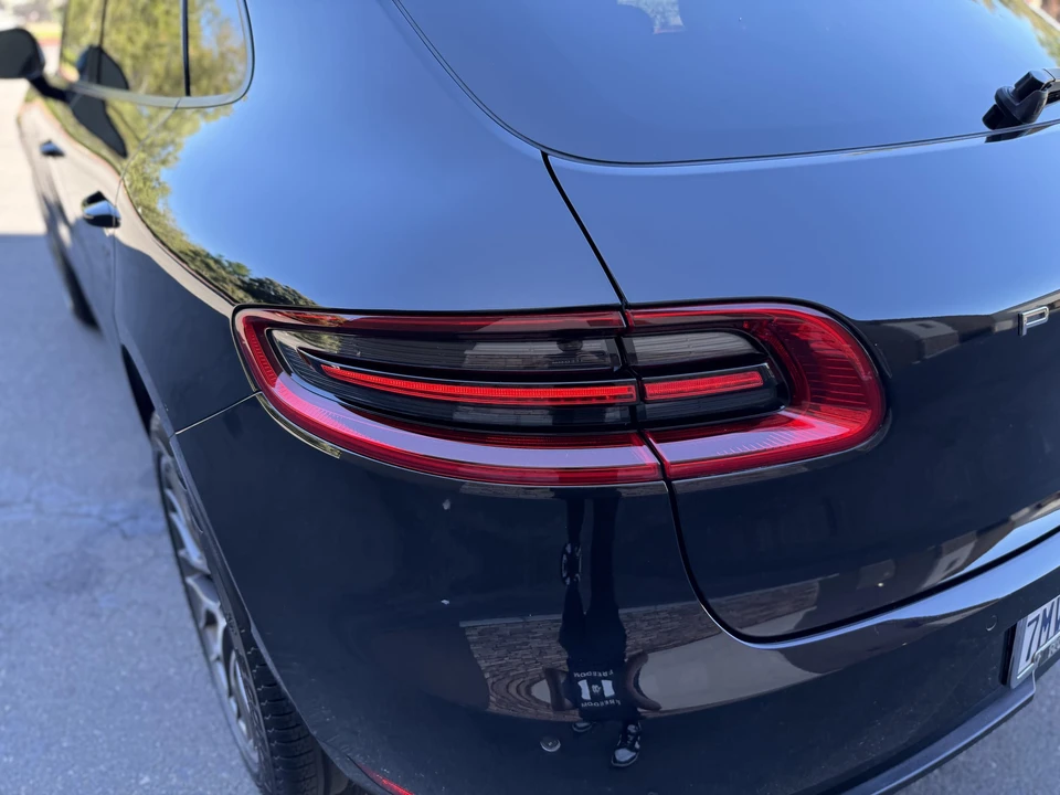 2015 Porsche Macan Turbo - Image 17 of 31