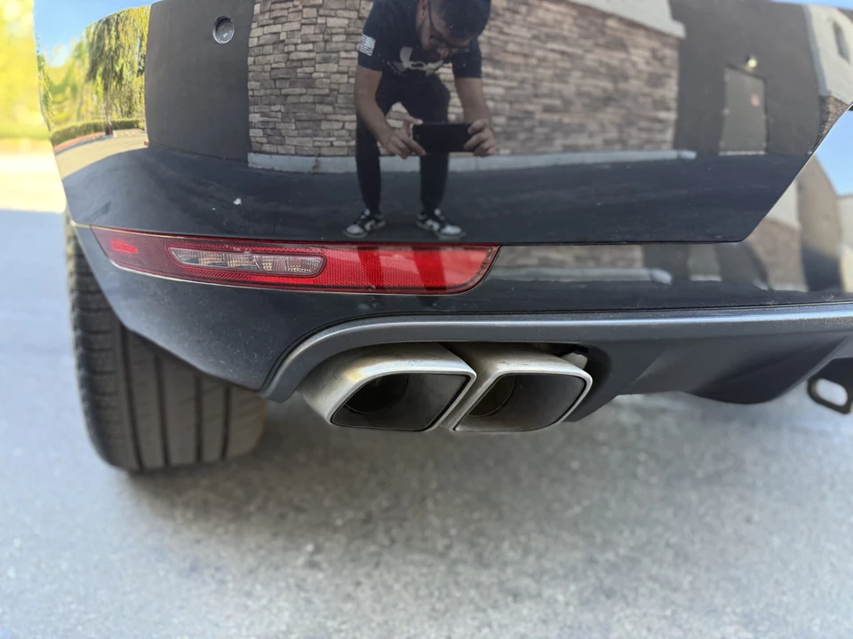 2015 Porsche Macan Turbo - Image 16 of 31