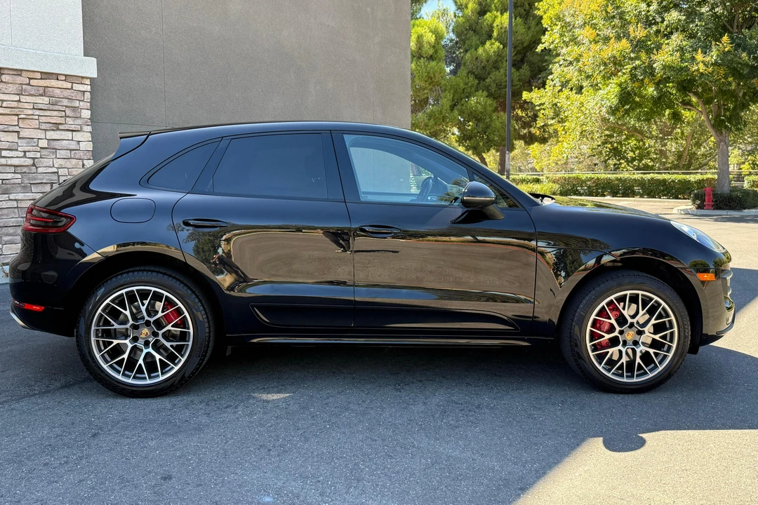 2015 Porsche Macan Turbo - Image 3 of 31