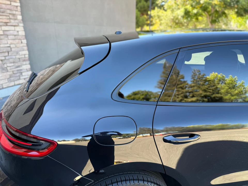 2015 Porsche Macan Turbo - Image 30 of 31