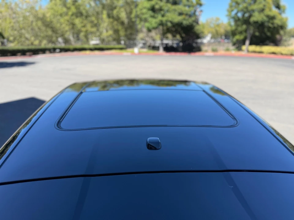 2015 Porsche Macan Turbo - Image 24 of 31